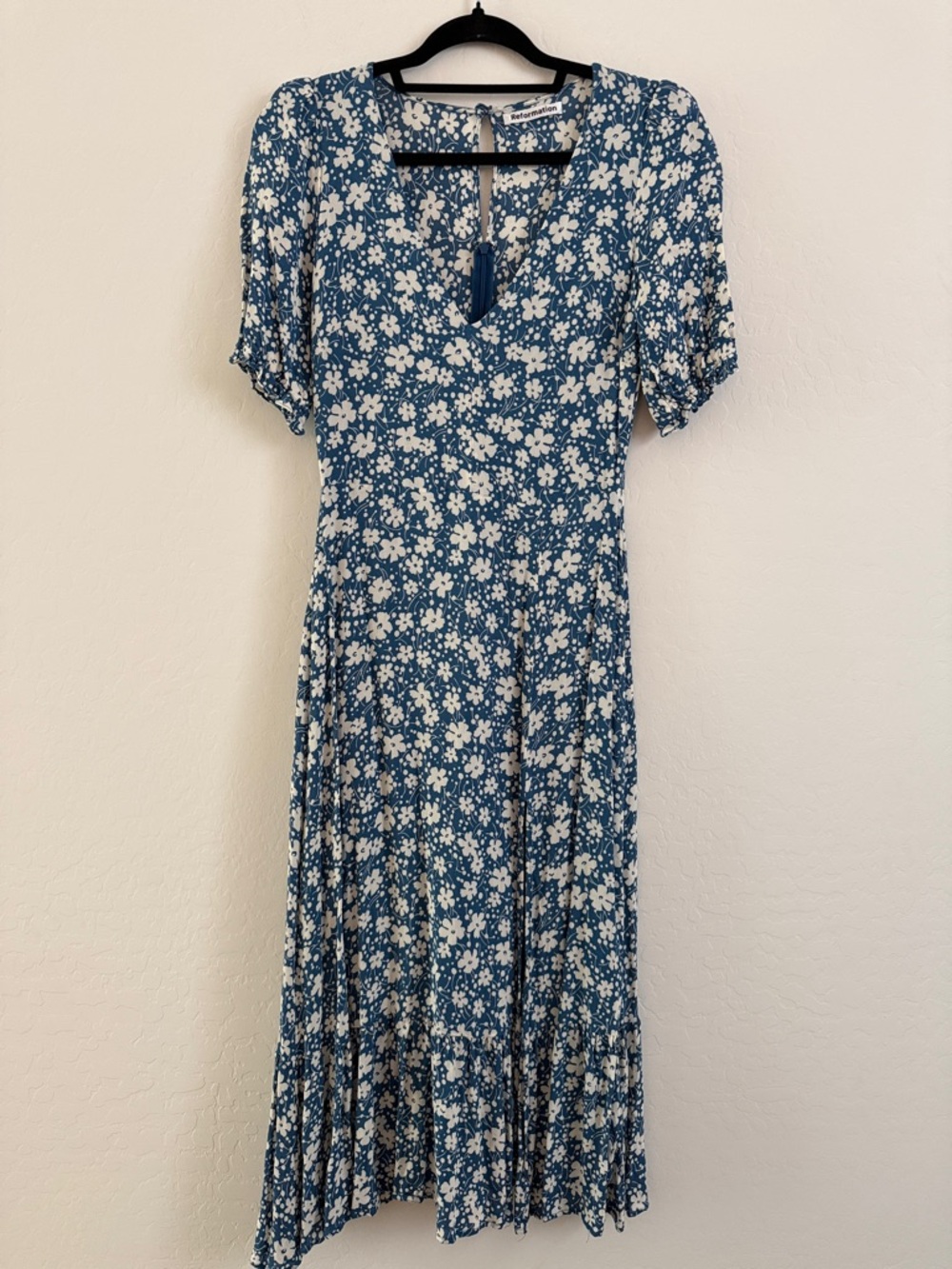 Reformation Blue V-Neck Midi Dress with Side Slit Nantes Mari Floral Ruffle Sz 8 - Picture 3 of 8